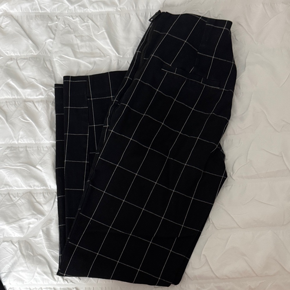 Women’s Black Ankle Pants